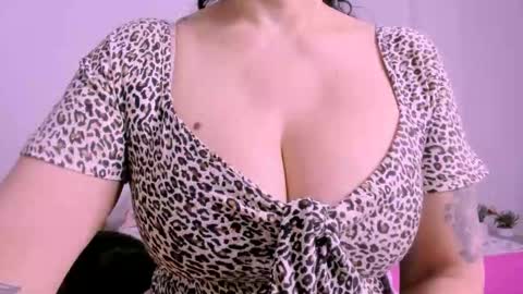 Valeria online show from October 2025 09:43:01 AM