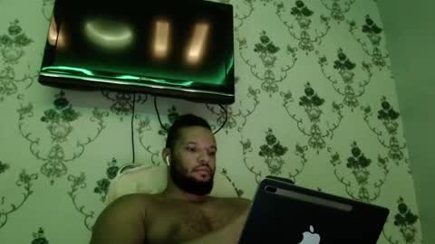 Snapshot of 0_kingsley chatting on January 2025 07:03:01 AM Kingsley online show from January 2025 07:03:01 AM