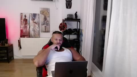 Snapshot of 0_kingsley chatting on April 2026 12:45:02 AM Kingsley online show from April 2026 12:45:02 AM