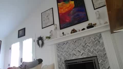 Aurora Willows online show from October 2025 02:25:02 PM