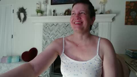 Aurora Willows online show from March 2026 02:16:02 AM