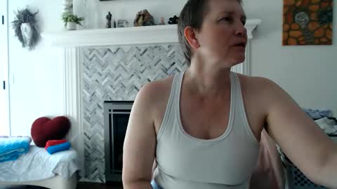 Snapshot of 11willowandjohn11 chatting on May 2026 01:07:02 PM Aurora Willows online show from May 2026 01:07:02 PM