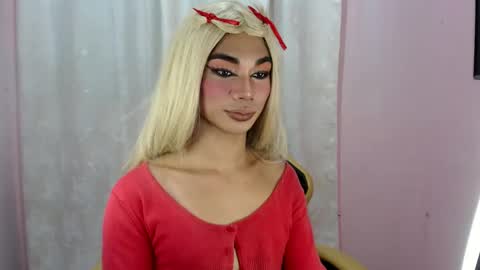 Snapshot of 18_nicole chatting on February 2025 07:52:01 PM barbie online show from February 2025 07:52:01 PM