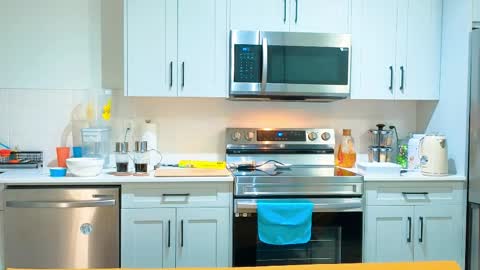 Tong  Ralph online show from March 2026 11:38:01 PM