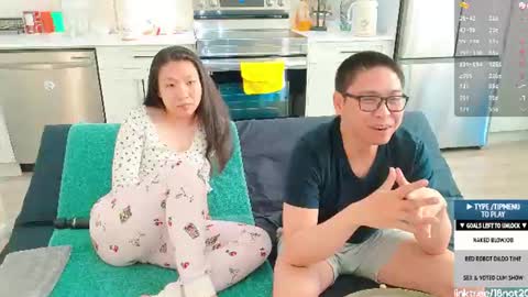 Snapshot of 18not20 chatting on June 2026 02:24:02 AM Tong Ralph online show from June 2026 02:24:02 AM