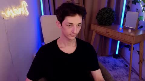 Max online show from March 2026 10:25:01 PM