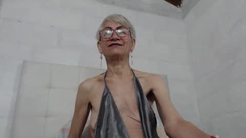 Snapshot of 1miss_monserrate chatting on January 2025 11:13:02 AM Miss Monserrate online show from January 2025 11:13:02 AM