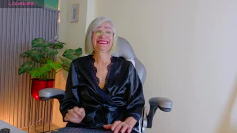 Snapshot of 1miss_monserrate chatting on July 2026 02:10:01 PM Miss Monserrate online show from July 2026 02:10:01 PM