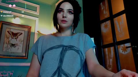 Moona  online show from January 2025 07:31:01 PM