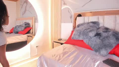 Luisa online show from April 2026 12:41:02 PM