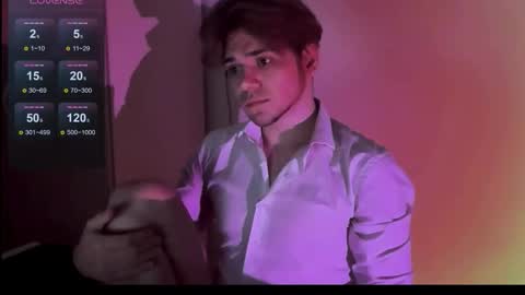 1roberttt online show from September 2025 11:15:02 PM