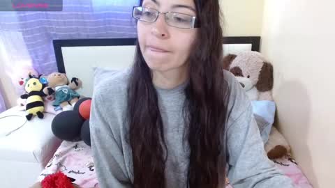 paola online show from March 2025 06:32:01 PM