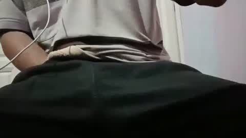 1sowa_ah_ online show from February 2026 07:07:01 PM