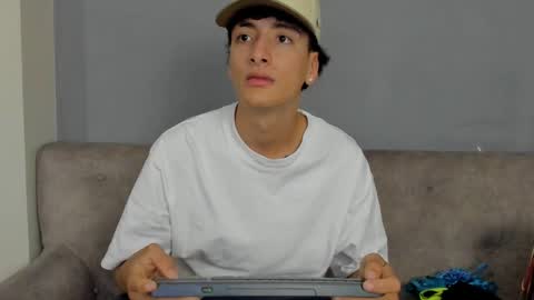 1Threestar online show from January 2025 12:09:01 PM