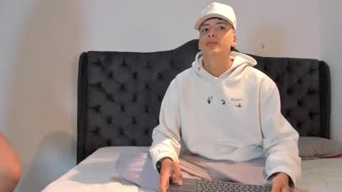 1Threestar online show from November 2025 12:17:01 PM