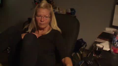 Susan online show from December 2024 02:54:01 AM