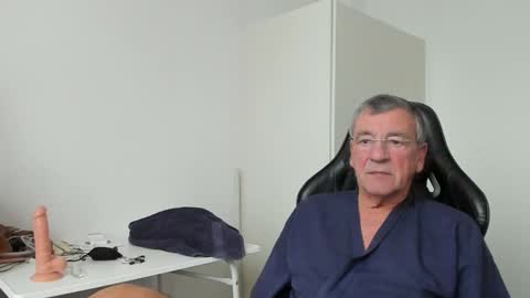 Henk online show from January 2025 01:36:02 PM