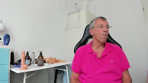 Henk online show from September 2025 01:44:02 PM