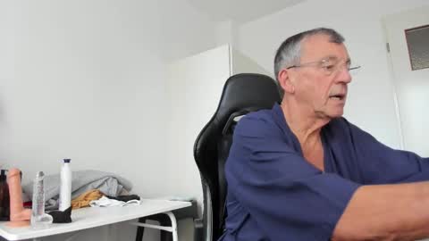 Henk online show from October 2025 01:39:01 PM