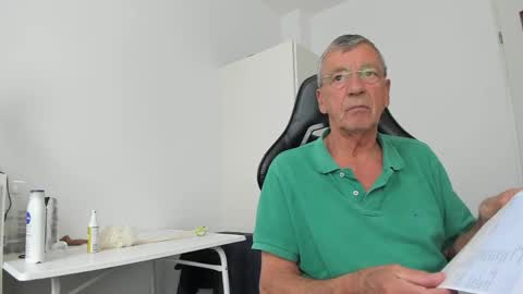 Snapshot of 200gentleman chatting on June 2026 12:30:01 PM Henk online show from June 2026 12:30:01 PM
