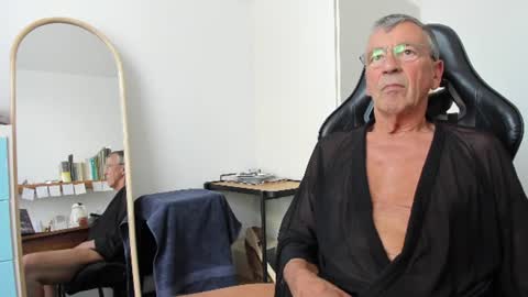 Snapshot of 200gentleman chatting on June 2026 01:23:01 PM Henk online show from June 2026 01:23:01 PM