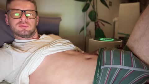 Snapshot of 2017ssseeexxx chatting on February 2025 09:40:01 PM Romano online show from February 2025 09:40:01 PM