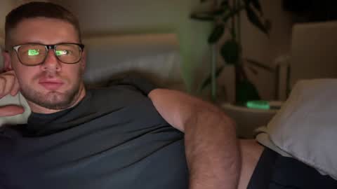 Snapshot of 2017ssseeexxx chatting on February 2025 09:28:01 PM Romano online show from February 2025 09:28:01 PM