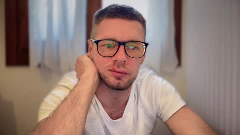 Snapshot of 2017ssseeexxx chatting on February 2025 02:04:01 PM Romano online show from February 2025 02:04:01 PM