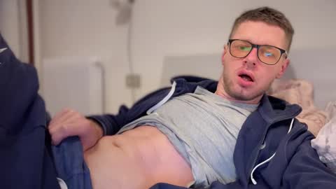 Snapshot of 2017ssseeexxx chatting on February 2025 04:16:01 PM Romano online show from February 2025 04:16:01 PM