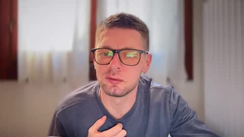 Snapshot of 2017ssseeexxx chatting on February 2025 03:52:01 PM Romano online show from February 2025 03:52:01 PM