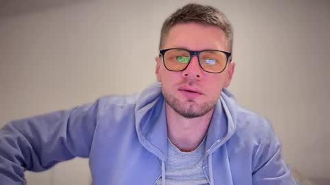 Snapshot of 2017ssseeexxx chatting on March 2025 04:39:02 PM Romano online show from March 2025 04:39:02 PM