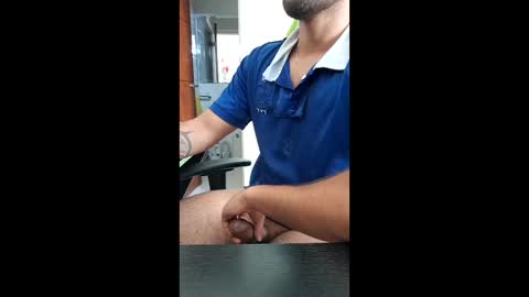 Snapshot of 20debogota chatting on April 2026 08:17:01 PM Miguel online show from April 2026 08:17:01 PM