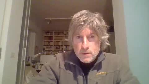 Snapshot of 22esserre chatting on January 2025 05:35:01 PM 22esserre online show from January 2025 05:35:01 PM