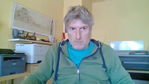 Snapshot of 22esserre chatting on September 2025 10:17:01 AM 22esserre online show from September 2025 10:17:01 AM