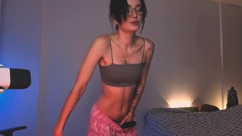 Snapshot of 2b_ chatting on January 2026 03:54:01 AM Sasha weekend from 14 to 27 November online show from January 2026 03:54:01 AM