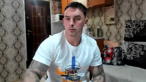 2sexymuscles online show from October 2025 07:47:01 PM