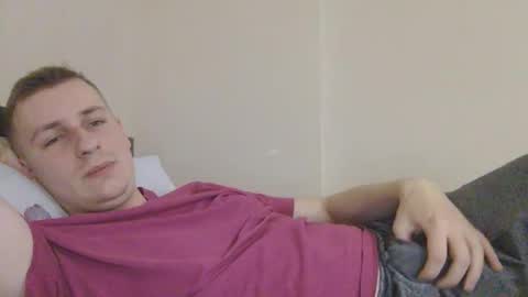 Snapshot of 3andy3 chatting on October 2025 07:20:01 AM Andy online show from October 2025 07:20:01 AM