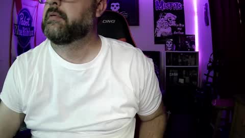Snapshot of 3ndlessmike chatting on May 2026 01:07:02 PM 3ndlessmike online show from May 2026 01:07:02 PM