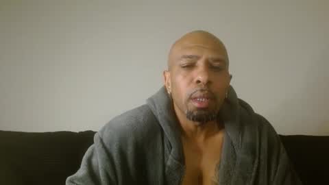 420flyguy online show from December 2024 01:39:01 PM