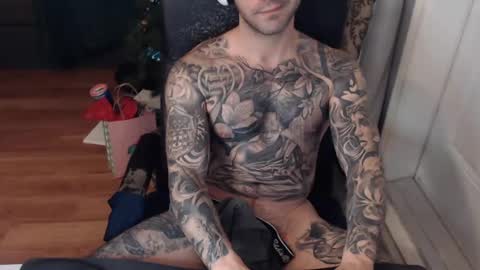 Snapshot of 420randomguy chatting on December 2024 08:15:02 PM Anomander Rake online show from December 2024 08:15:02 PM