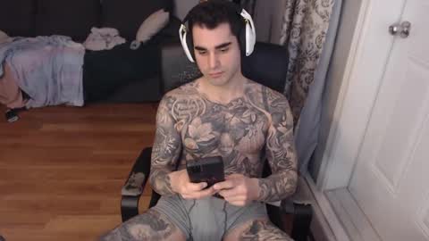 Snapshot of 420randomguy chatting on February 2025 10:20:01 PM Anomander Rake online show from February 2025 10:20:01 PM