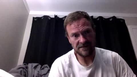 Snapshot of 4djmoore chatting on April 2026 02:40:02 AM 4djmoore online show from April 2026 02:40:02 AM
