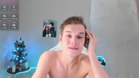 Snapshot of 4ever_dude chatting on January 2025 03:24:02 AM Andrew online show from January 2025 03:24:02 AM