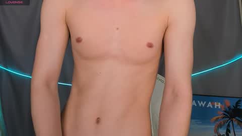 Snapshot of 4ever_dude chatting on October 2025 06:48:01 AM Andrew online show from October 2025 06:48:01 AM