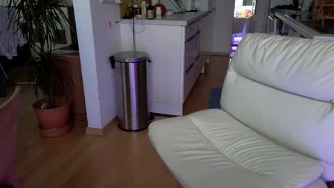 4rjun4 online show from September 2025 05:45:02 AM