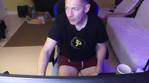 Larese Carlo online show from October 2025 02:36:02 AM