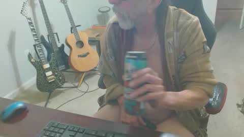 Snapshot of 6stringer62 chatting on May 2026 08:30:02 AM 6stringer62 online show from May 2026 08:30:02 AM