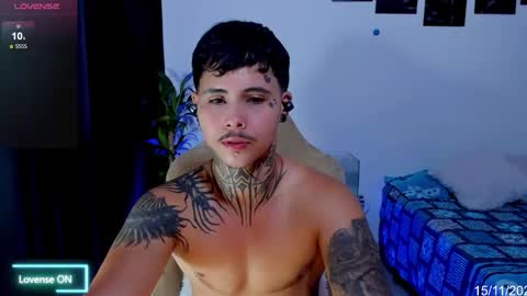 Stefan online show from November 2025 06:26:01 PM