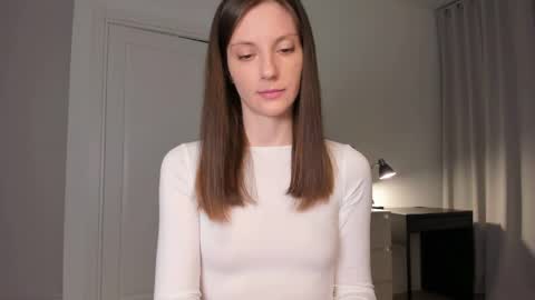 Anna online show from April 2026 08:04:02 PM