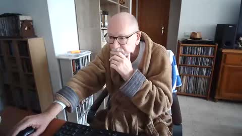  Papi  online show from December 2025 10:44:02 AM